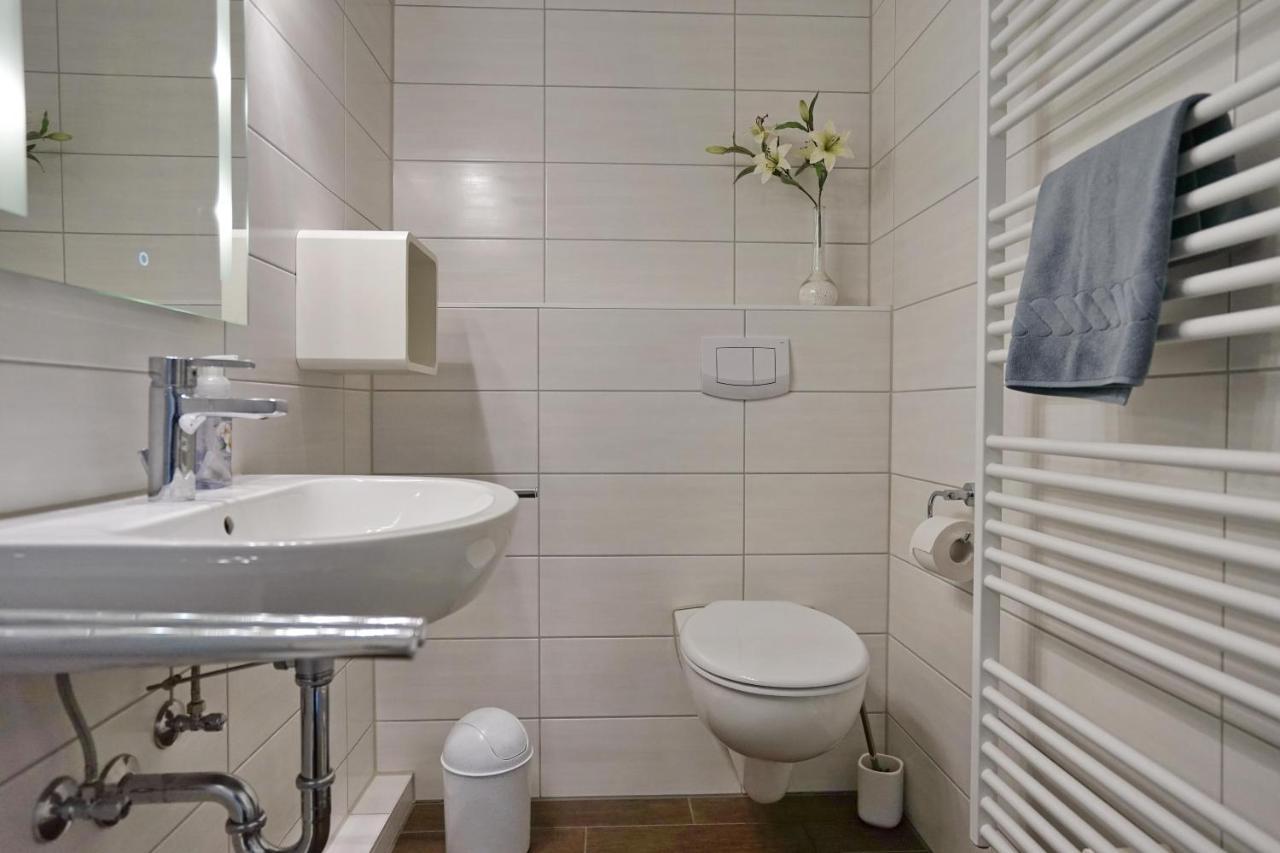 Seemeile 3 2 Busum Bagian luar foto